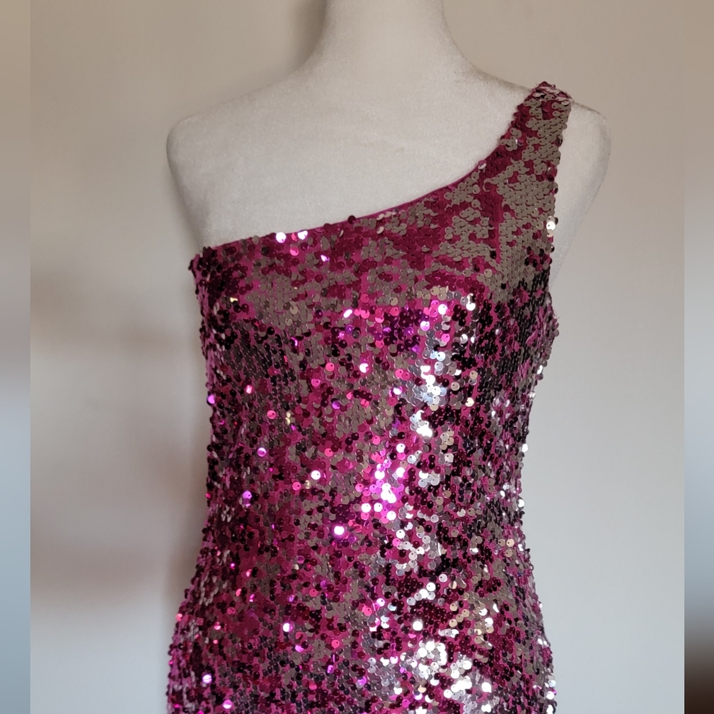 Dress - Picture 2 of 7